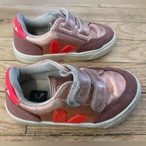 Veja Kids Sneakers in Metallic Pink and Red